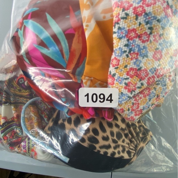 Victoria’s Secret boho paisley print bikini top, 34A - Picture 12 of 13